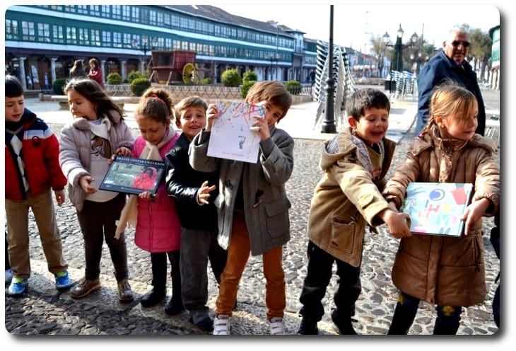 Cadena humana de 200 libros en Almagro