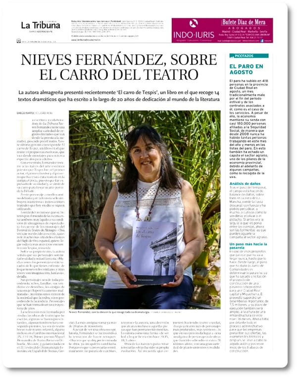 Nieves Fernández, sobre el carro del teatro